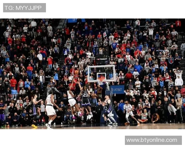 安芬尼西蒙斯表现出色16投10中砍下23分助球队迎战困难局面